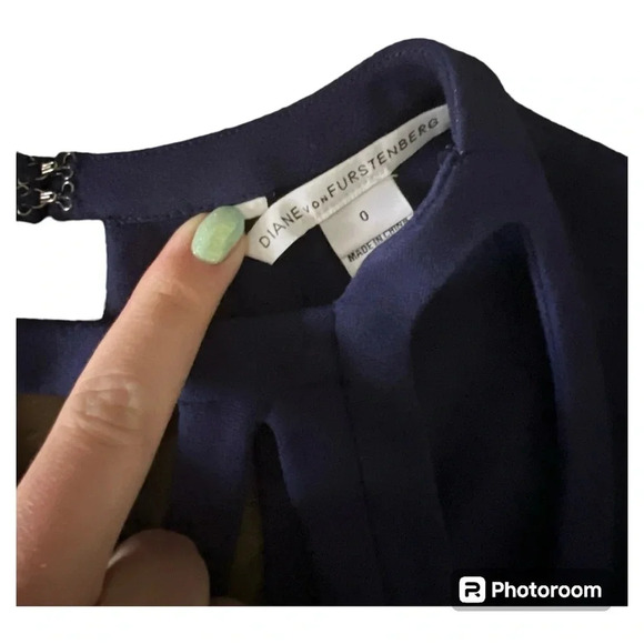 EUC Diane Von Furstenburg Amy cut out shift dress size 0 - Picture 3 of 3